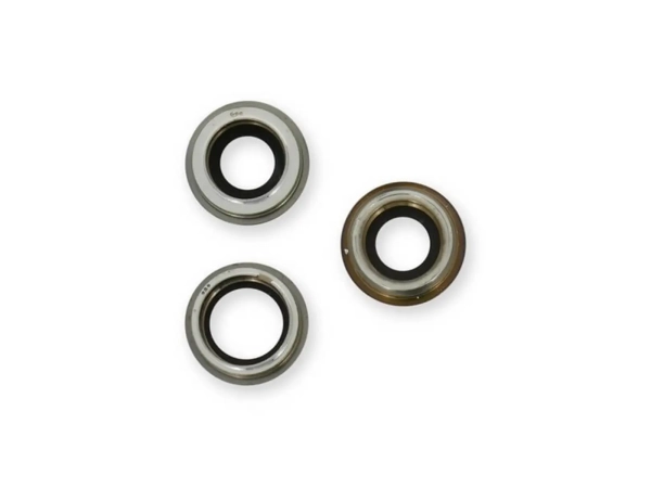 Thay kính camera iPhone 12 Pro